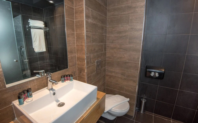 Aquaduct Hotel