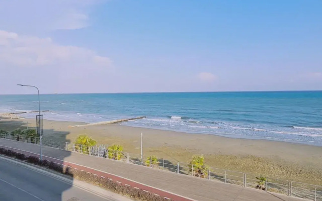 68 LCA - Stay Beach Wave Apartment
