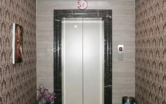 Xinyang century fashion hotel