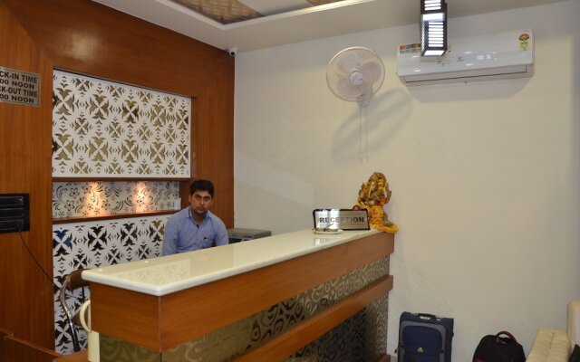 Itsy Hotels Anjali Mahal 500, Mtrs From Mathura Railway Station