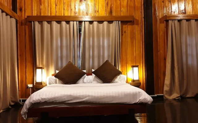 Phouphadeng Hotel - Auberge de la Plain des Jarres