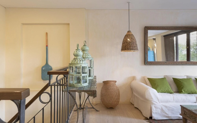 Beautifully Designed Duplex w Wifi Parque de Los Novios