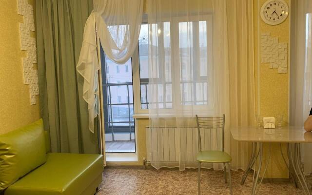 Апартаменты на улице Комарова 8