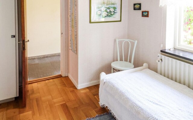 Beautiful Home in Löttorp With 2 Bedrooms