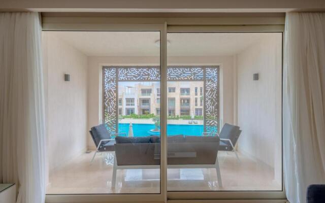Mangroovy 2 Bedroom Sea View Apartment, Pool & Beach