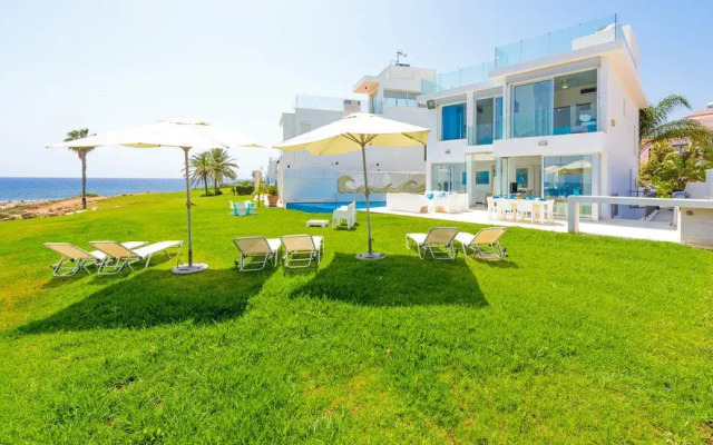 Emerald villa