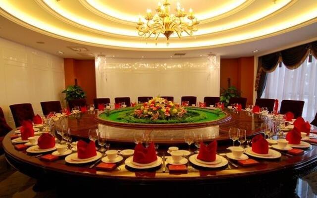Kunming Sheng Shi Qian He Hotel