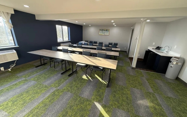 Spark by Hilton Norfolk