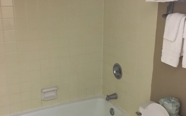 Biloxi Beach Hotel