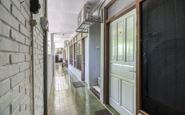 RedDoorz Hostel near Adisucipto Airport Yogyakarta