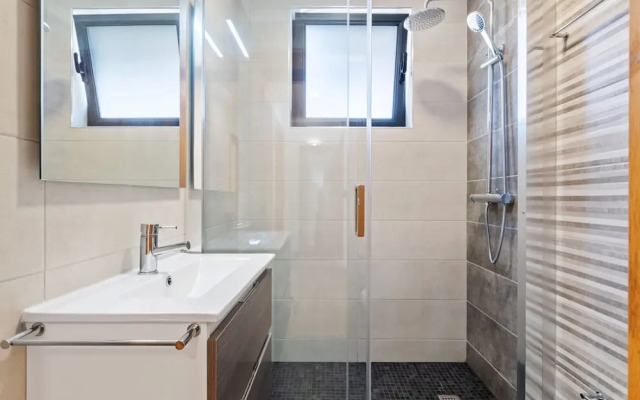 Villa Cam lia by Homie