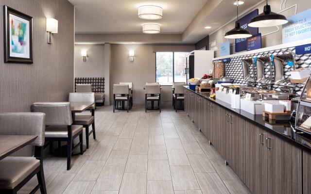 Holiday Inn Express Hotel & Suites Minneapolis-Minnetonka by IHG