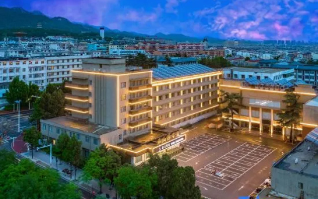 Mount Taishan Hotel