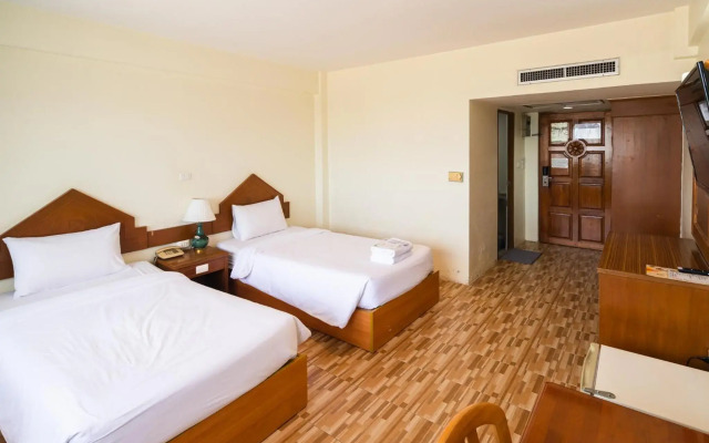 River Hotel Nakhon Pathom