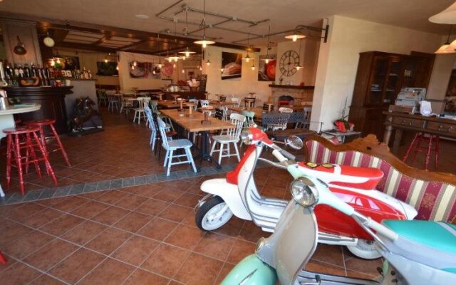 Mastro Titta Pizza Eat & Sleep