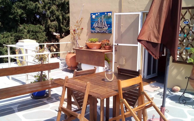 Park House -beside the Medieval Town of Rhodes