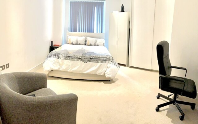 Stunning 1-bed Apartment in London Royal Excel