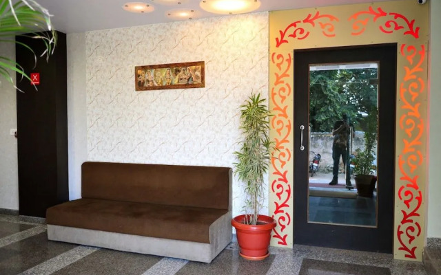 Oyo 6697 Hotel Green Lemon