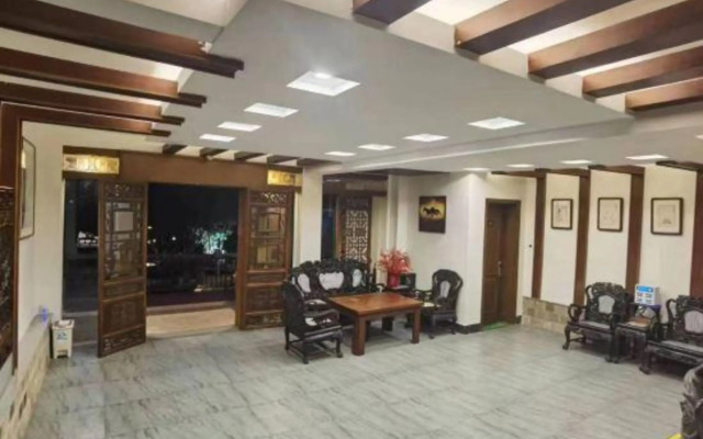 Zhoujia Shanfang Family Hostel