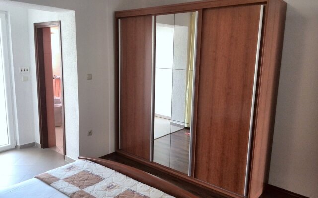 Room in Apartment - Apartments and Rooms With a Swimming Pool Kampor - rab