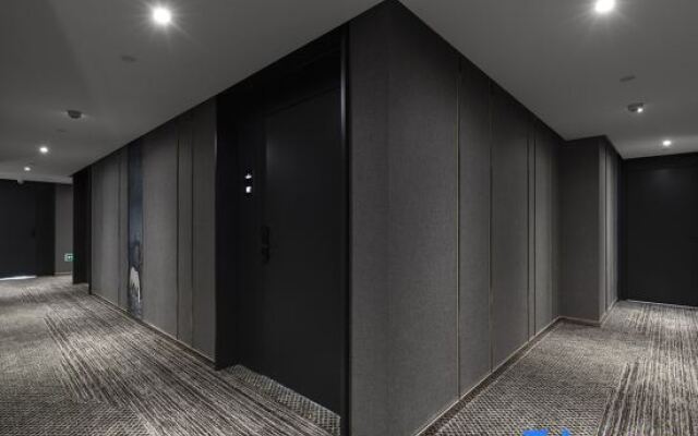 Mr. Robb Hotel (Chongqing Fortune Center)