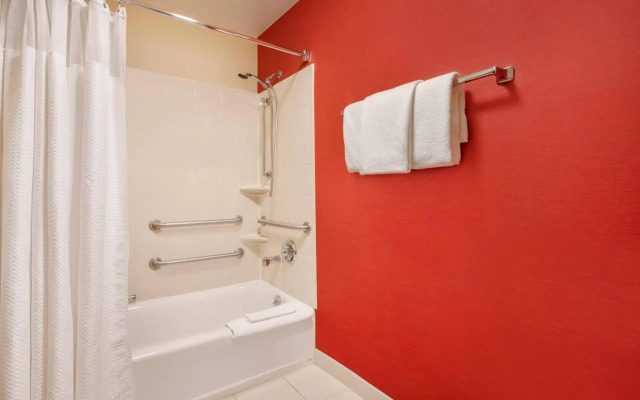 Courtyard by Marriott Chicago Midway Airport
