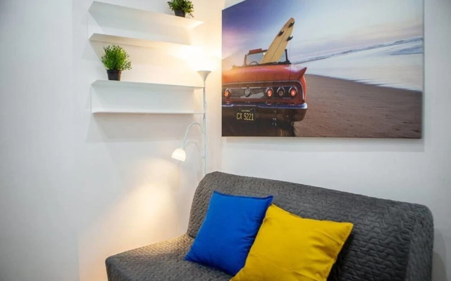 Petite 1bed in Puerta del Angel, 3mins to Metro