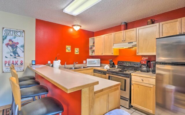 Main St Condo in Tannhauser With Balcony!