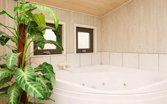 6 Person Holiday Home in Spottrup-by Traum
