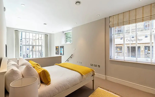 Pepys House: A Modern Touch of History