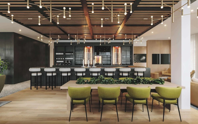 Hyatt Place Montreal Airport