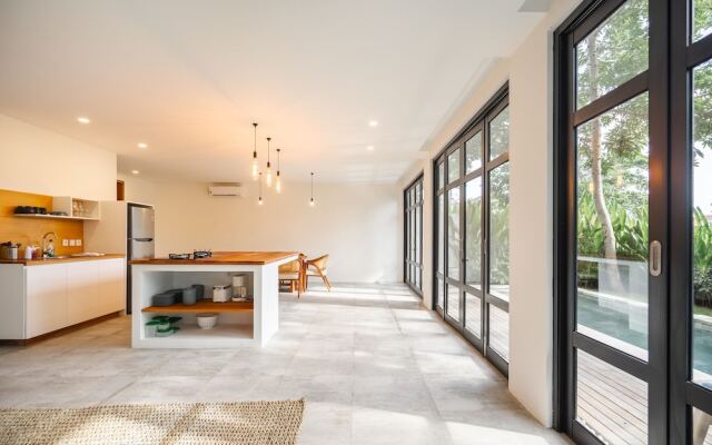Umalas Living Managed By CPM Bali