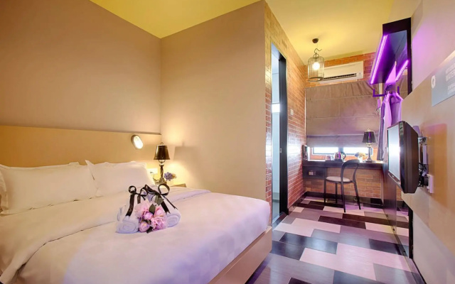 the youniQ Hotel