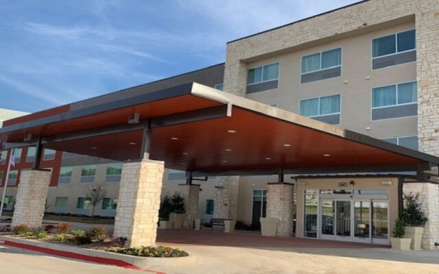 Holiday Inn Express & Suites Dallas NW - Farmers Branch, an IHG Hotel