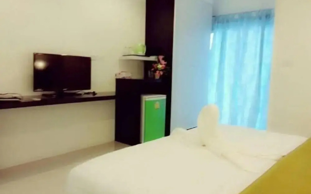 De-complex Apartment