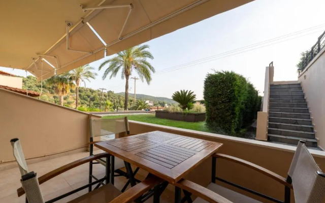 Kelyfos Hotel Bungalows and Suites