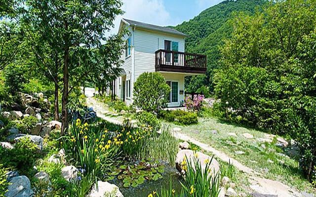 Gyeongju Wood Morning Pension