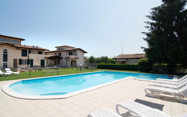 Modern Salo Flat With Pool