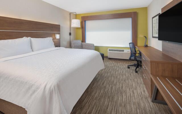 Holiday Inn Express & Suites Murrieta by IHG