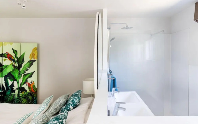 Luxury Villa in Sint-Idesbald with Hot Tub