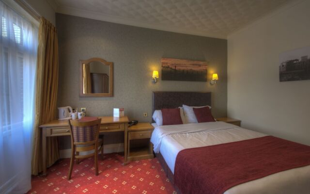 Royal Hotel