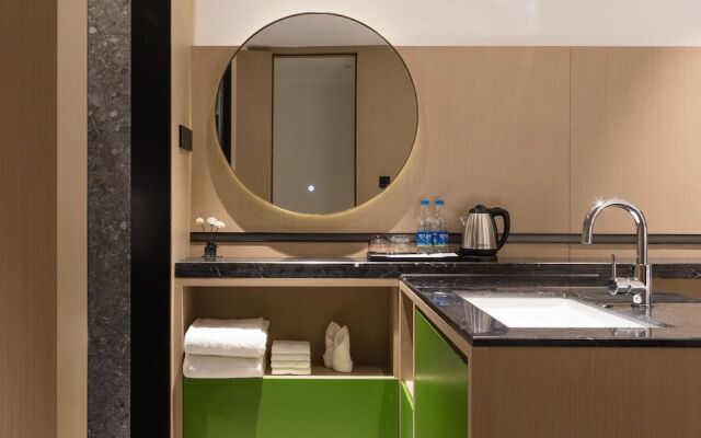 Huali Hotel