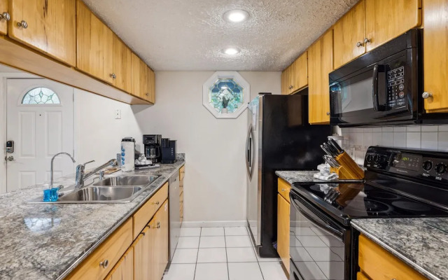 Valley Heights 3 Bedroom Home by RedAwning