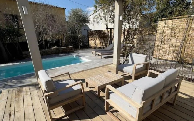 Maison avec piscine chauffée à 15mn de la plage