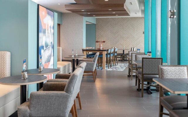 Holiday Inn Express Pensacola Beach by IHG