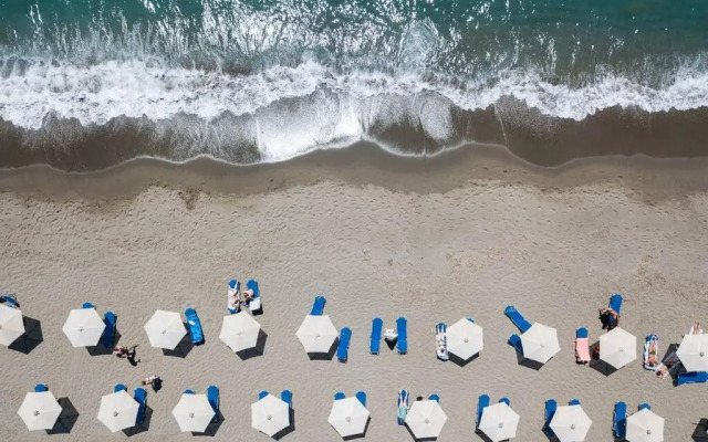 Villa Daphne-Naiades/ 2 bedrooms,luxury,beachfront