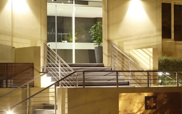 Best Western Plus Travel Inn Hotel