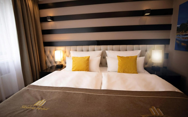 Skyline Hotel