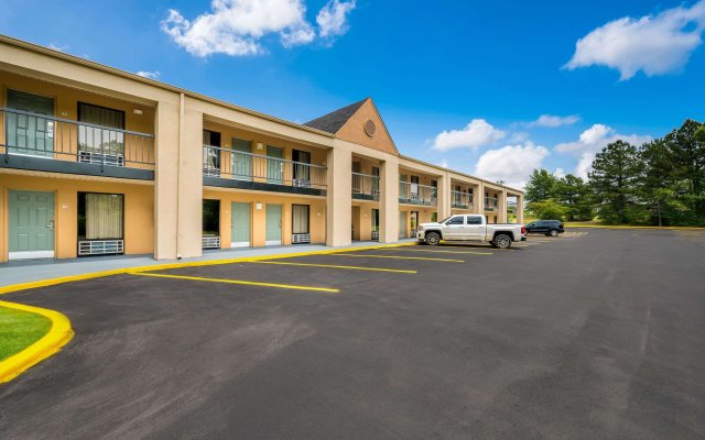 Quality Inn Cullman I-65 exit 310