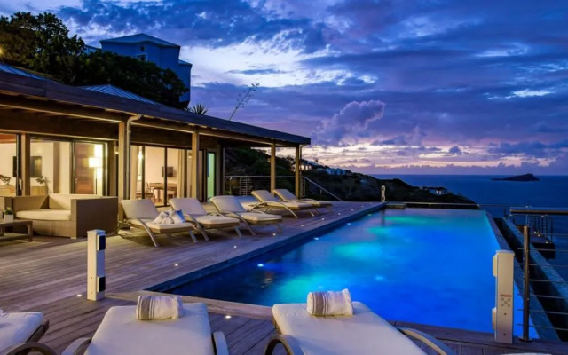 Dream Villa Pointe Milou-1966